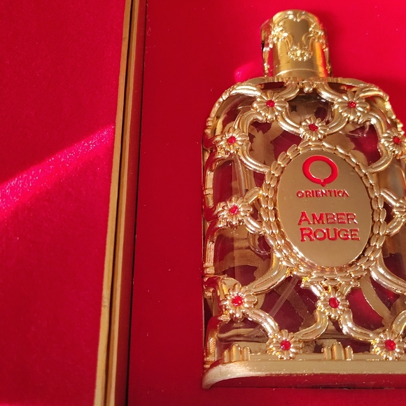 Amber Rouge perfume - Picture 3 of 5